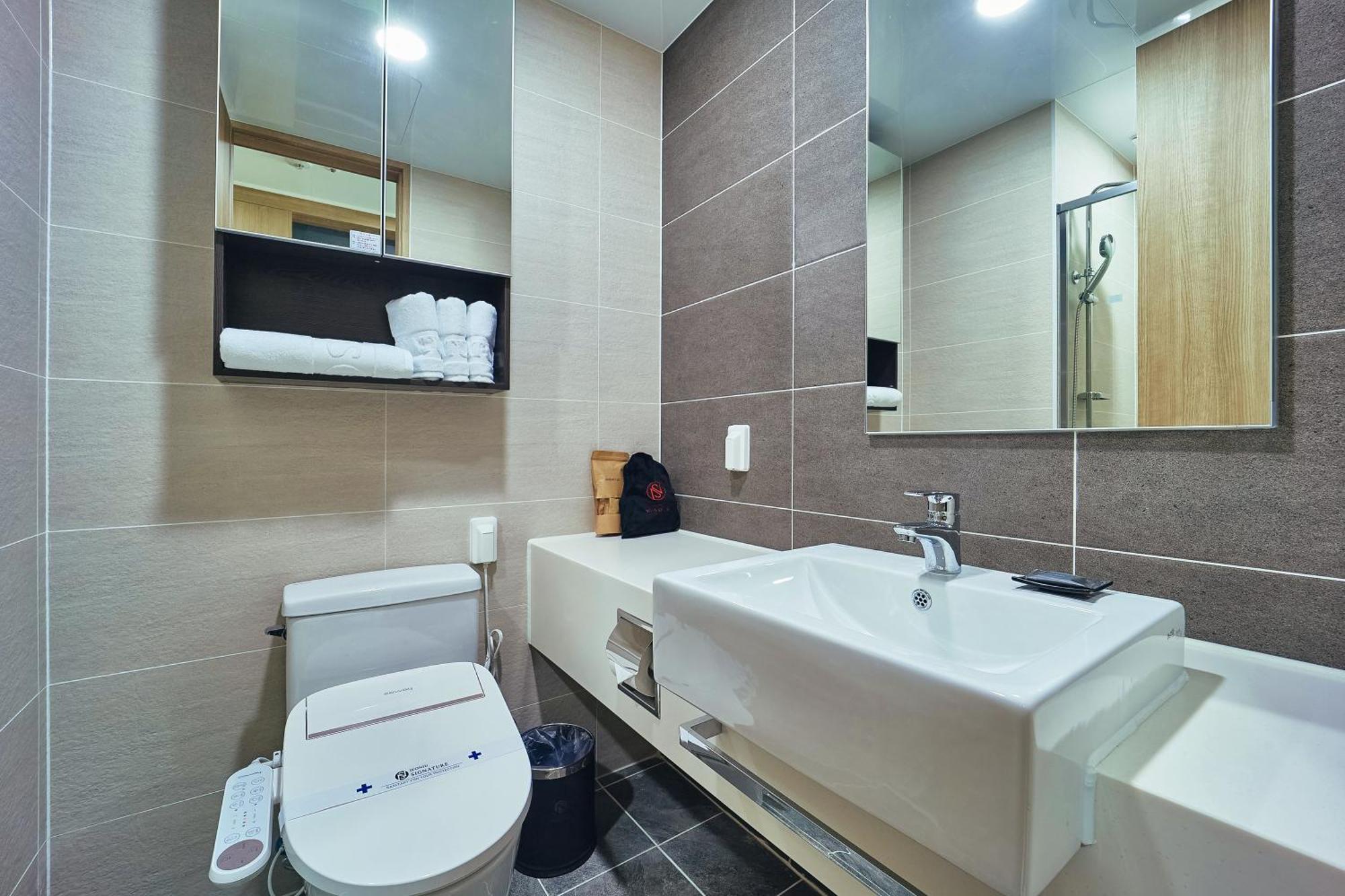 Jeonju Signature Hotel Экстерьер фото